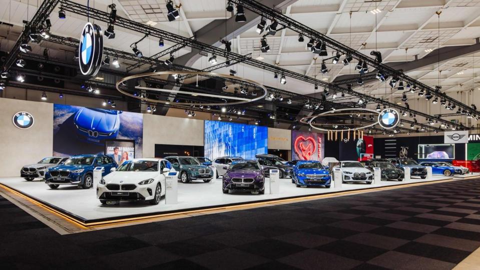 BMW Virtual Tour - Salon de l'Auto.