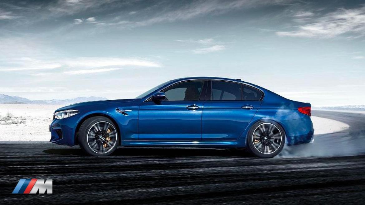 BMW M5.